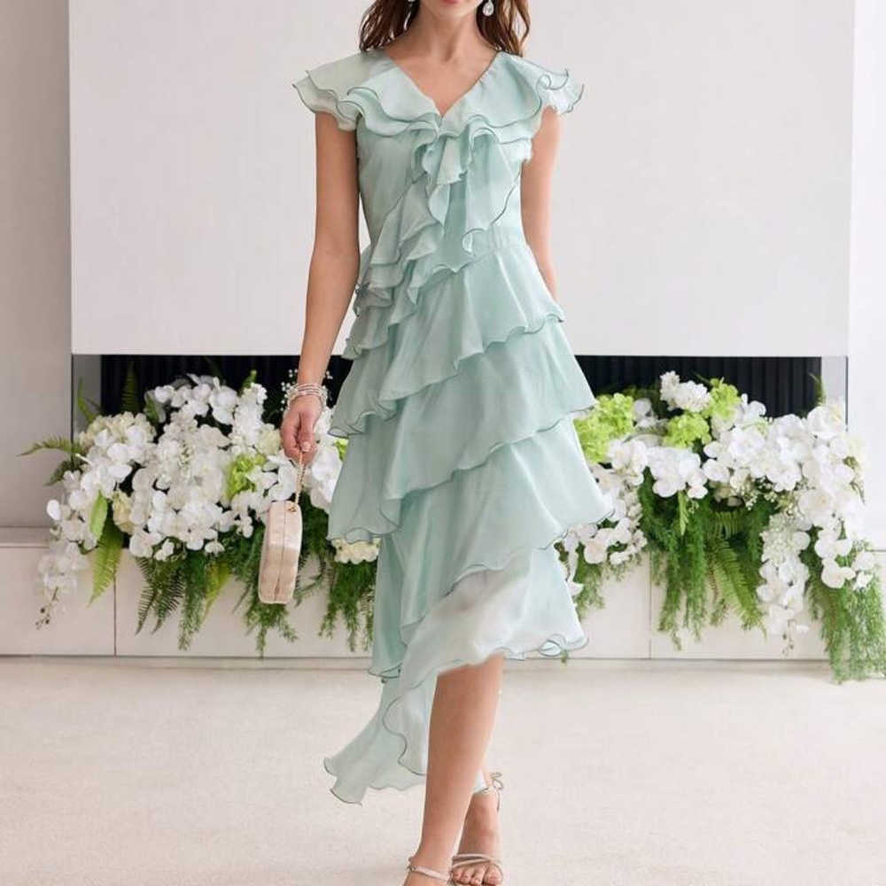 NEW W/ TAGS! Mint Ruffle Layered Flutter Sleeve Dress